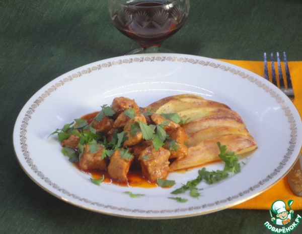 Венгерский гуляш с вином Венгерский гуляш с вином