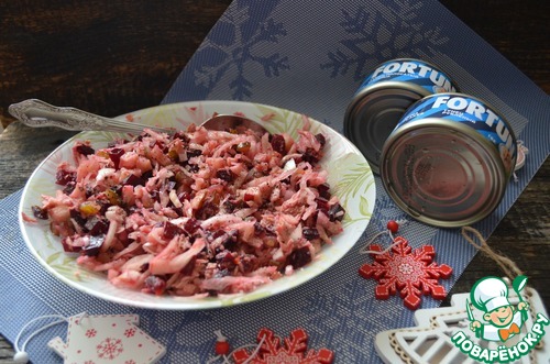 Винегрет с острой капустой и тунцом Винегрет с острой капустой и тунцом