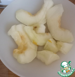 Закуска из дыни с песто