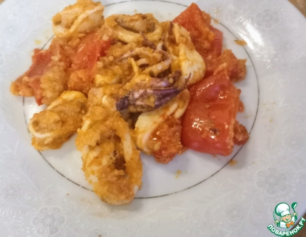 Закуска из кальмаров с помидорами Закуска из кальмаров с помидорами