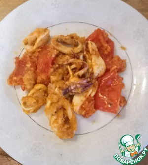 Закуска из кальмаров с помидорами Закуска из кальмаров с помидорами