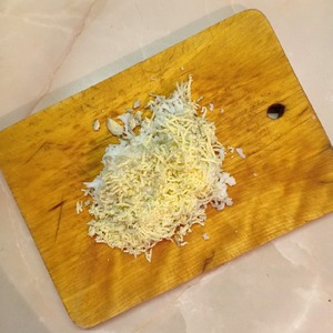 Закуска на чипсах из крабовых палочек Закуска на чипсах из крабовых палочек