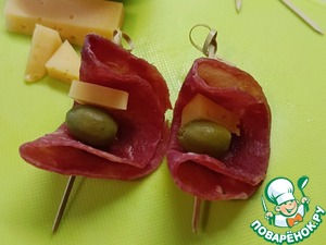 Закуска с сыровяленой индейкой