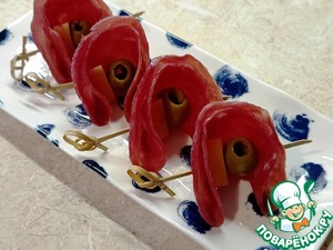 Закуска с сыровяленой индейкой