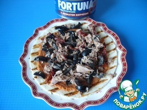 Закуска с тунцом на лепешке Закуска с тунцом на лепешке