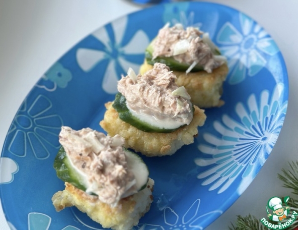 Закуска «Тунец на рисовой подушке»