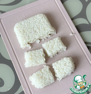 Закуска «Тунец на рисовой подушке»