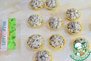 Закуска в тарталетках с индейкой