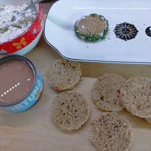 Закусочные бутерброды с тунцом Закусочные бутерброды с тунцом