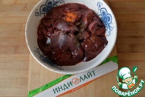 Закусочный мильфей из яблок с печенью