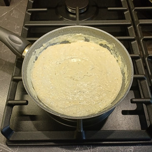 Запеченая белая рыба с сырным соусом