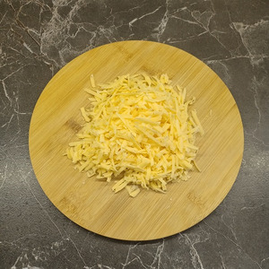 Запеченая белая рыба с сырным соусом