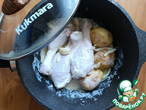 Запеченные голени с молодым картофелем