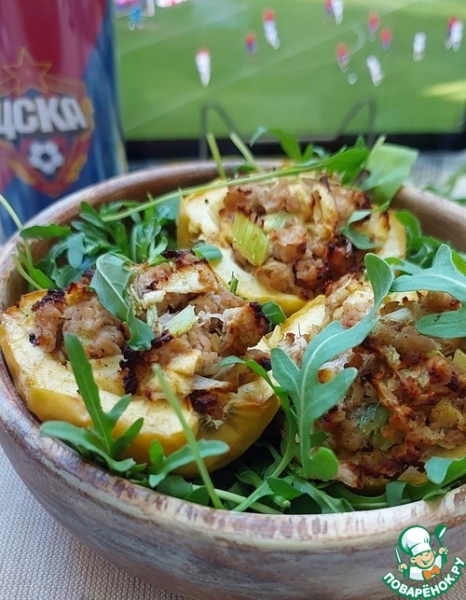 Запеченные яблоки с фаршем индейки