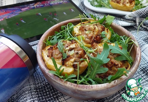 Запеченные яблоки с фаршем индейки