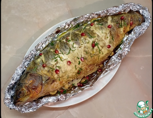 Запеченый белый амур под сметанной корочкой