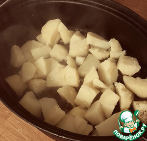 Запеченый картофель в маринаде с перцем