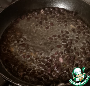 Запечённые перцы, фасоль и каперсы