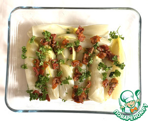 Запечённый цикорий в сливочном соусе