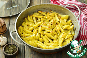 Запечённый картофель с чесноком по-провански