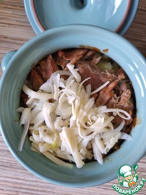 Запеканка картофельная с тунцом и солеными огурчиками