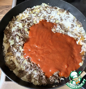 Запеканка с макаронами, фаршем и фетой