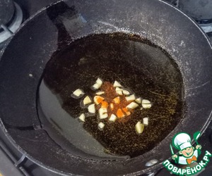 Зелень в сливочном соусе с кочудяном