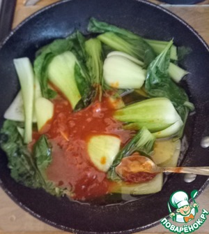 Зелень в сливочном соусе с кочудяном