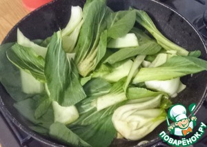 Зелень в сливочном соусе с кочудяном