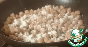 Зелёный лук с жареным чесноком, нутом Зелёный лук с жареным чесноком, нутом