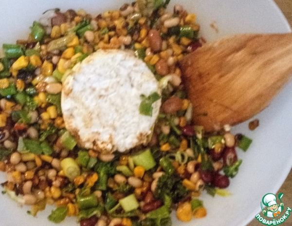 Жареная кукуруза с фасолью и халуми Жареная кукуруза с фасолью и халуми