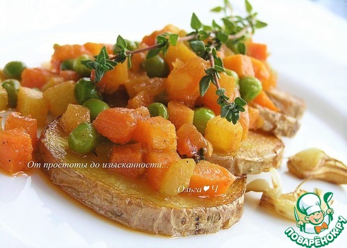 Жареный картофель с овощным рагу Жареный картофель с овощным рагу