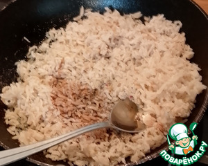 Жареный рис с крабом и яйцом Жареный рис с крабом и яйцом