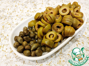 Жареный винегрет с оливками и каперсами