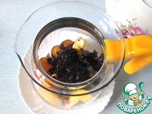 Жасминовый чай с фруктами