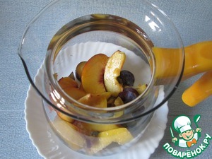 Жасминовый чай с фруктами